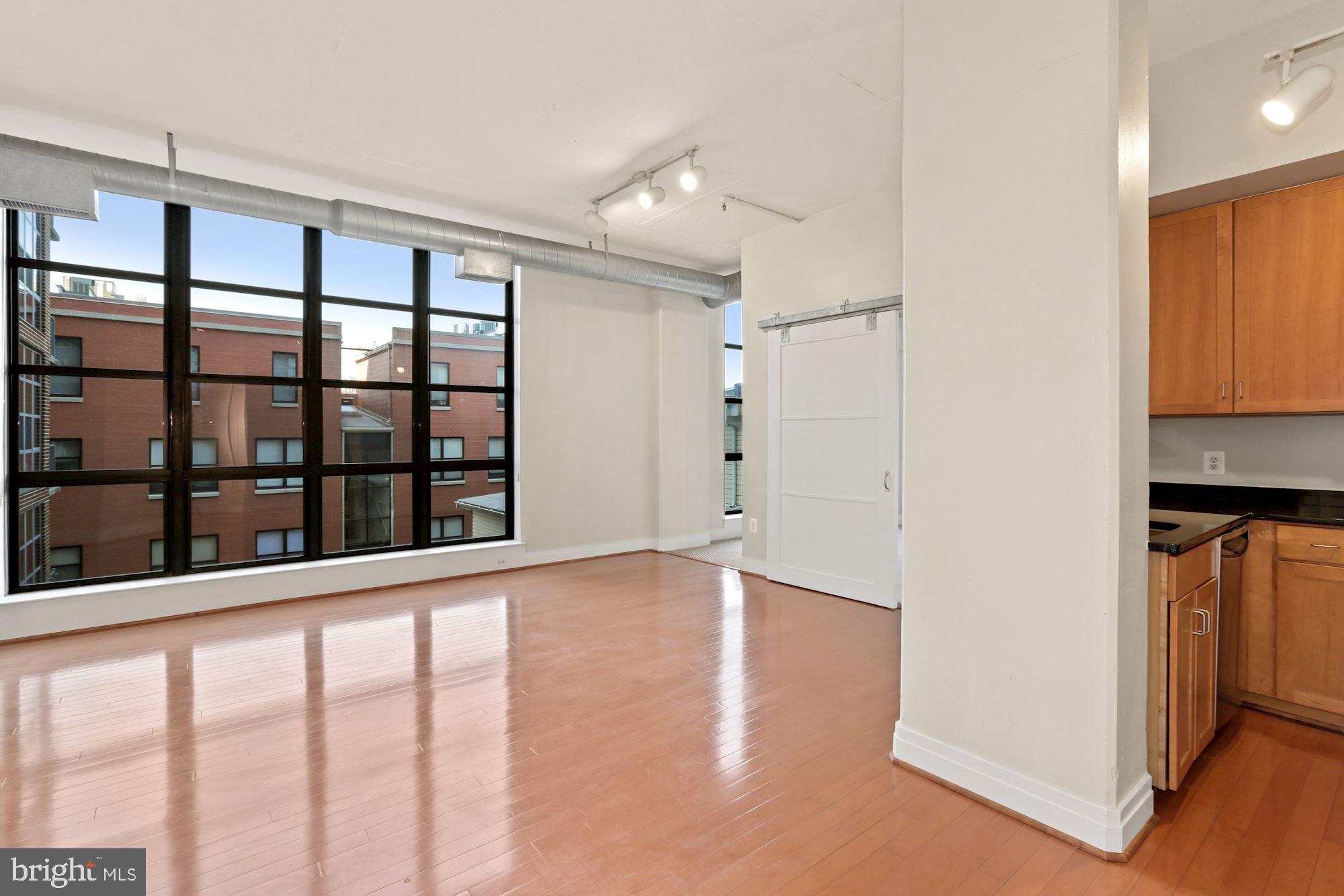 2020 12th St NW #405