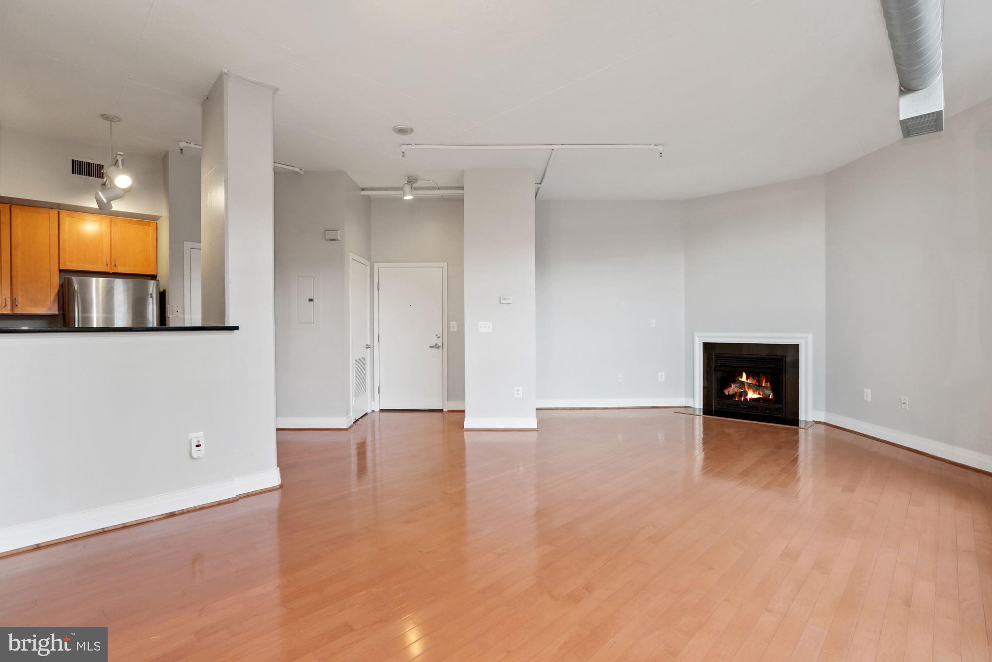 2020 12th St NW #405