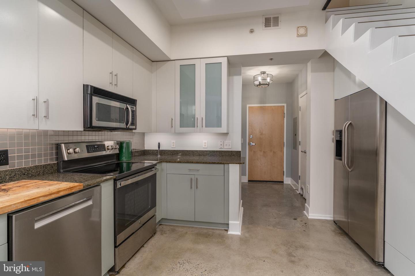 910 M St NW #112