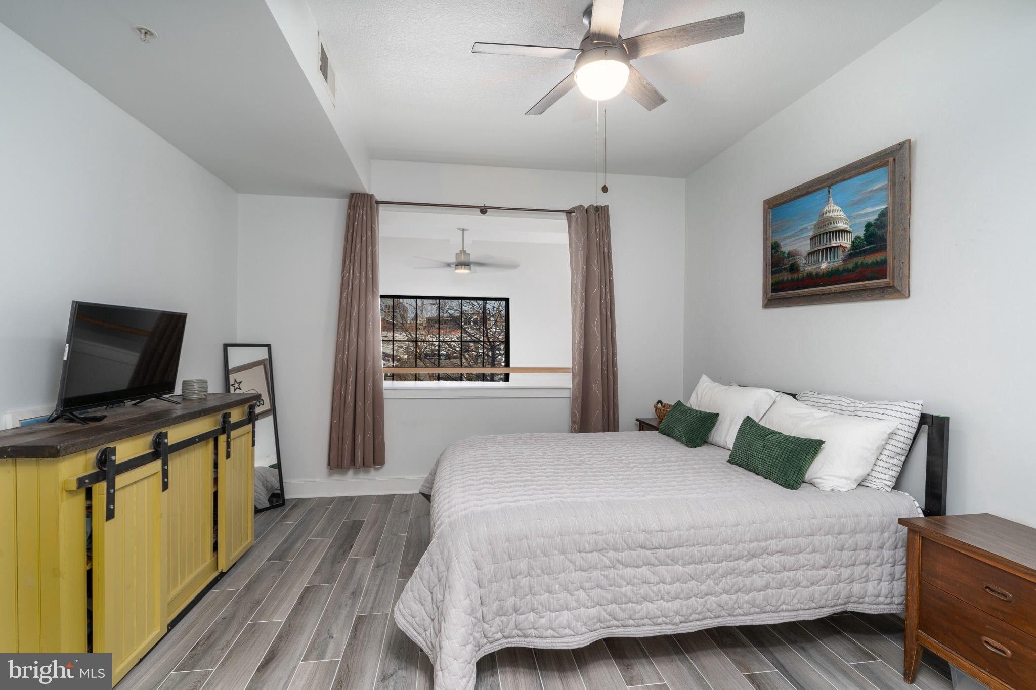 910 M St NW #112