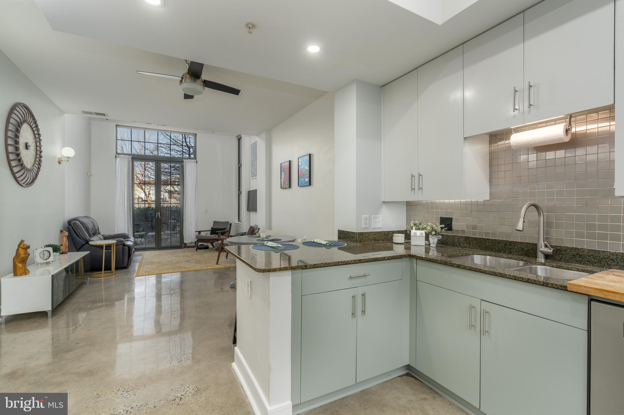 910 M St NW #112