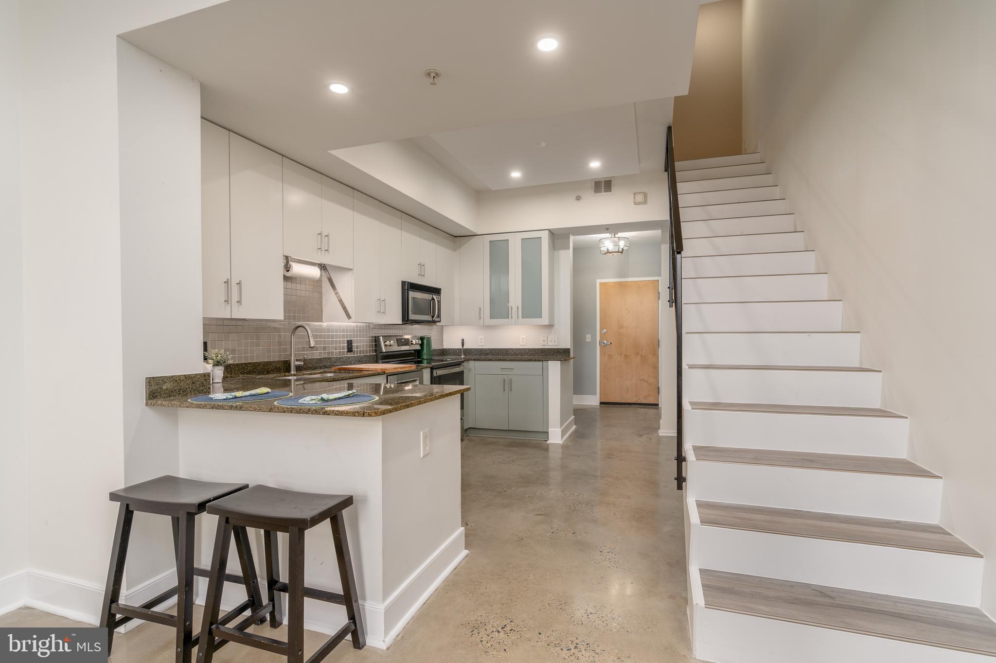 910 M St NW #112