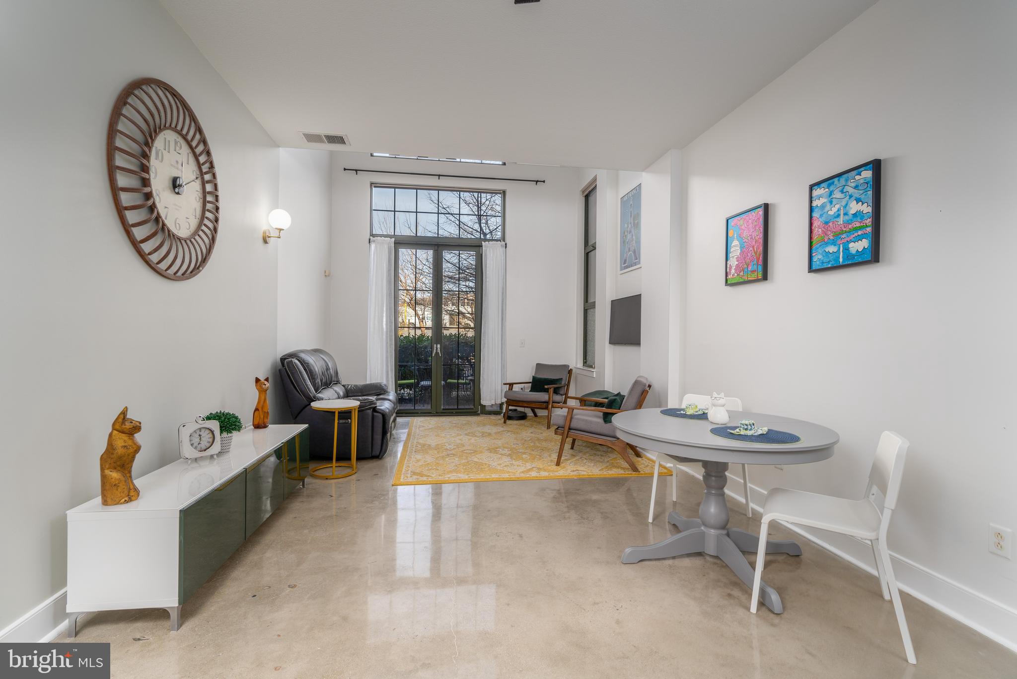 910 M St NW #112