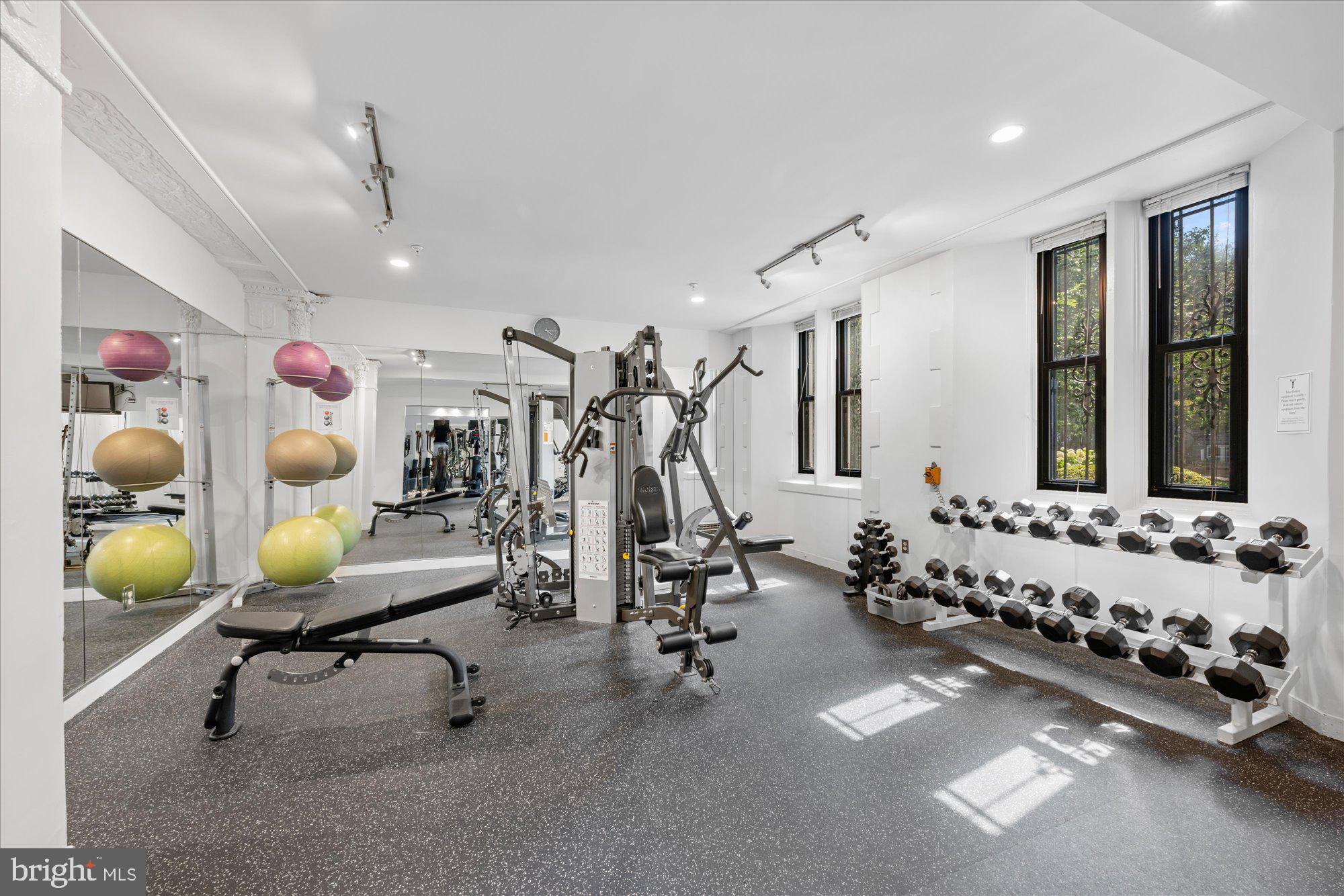 1701 16th St NW #338