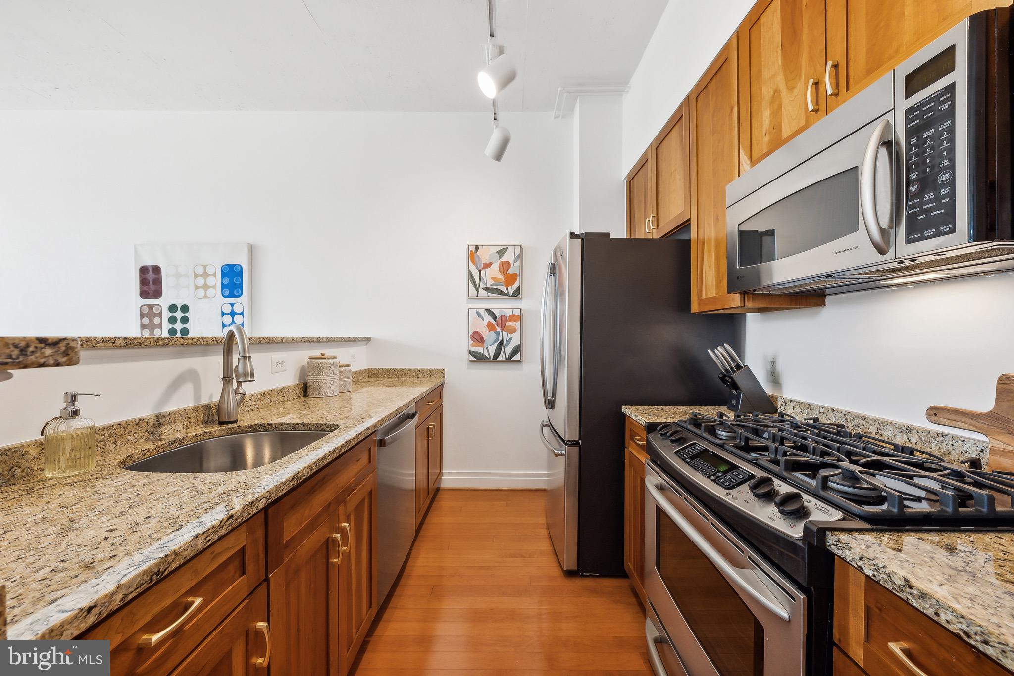 2020 12th St NW #418