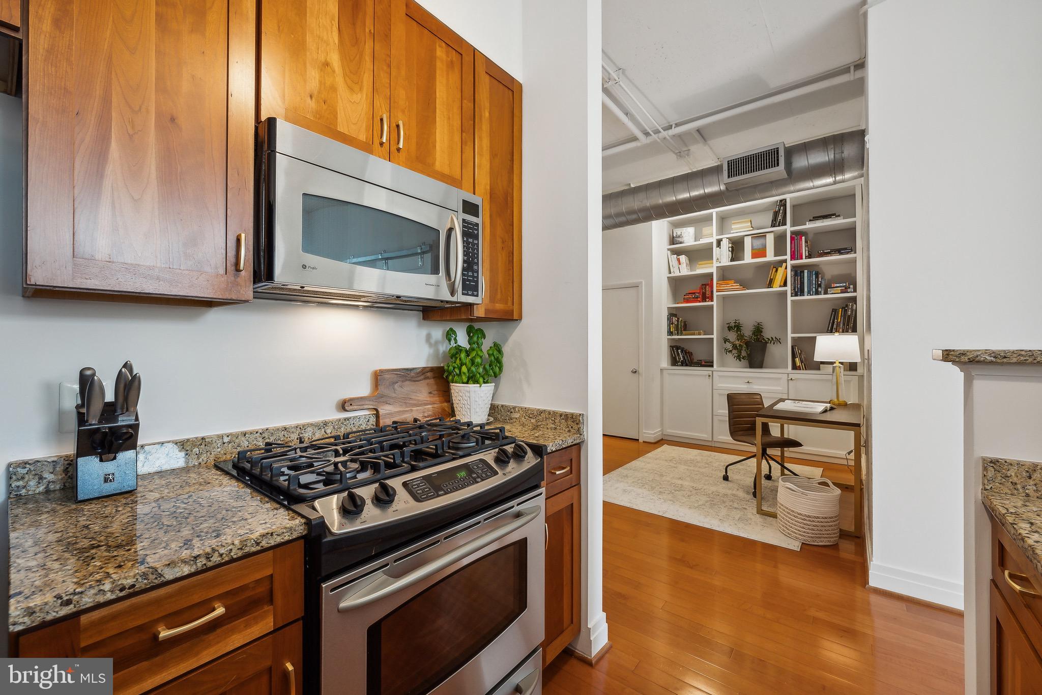 2020 12th St NW #418