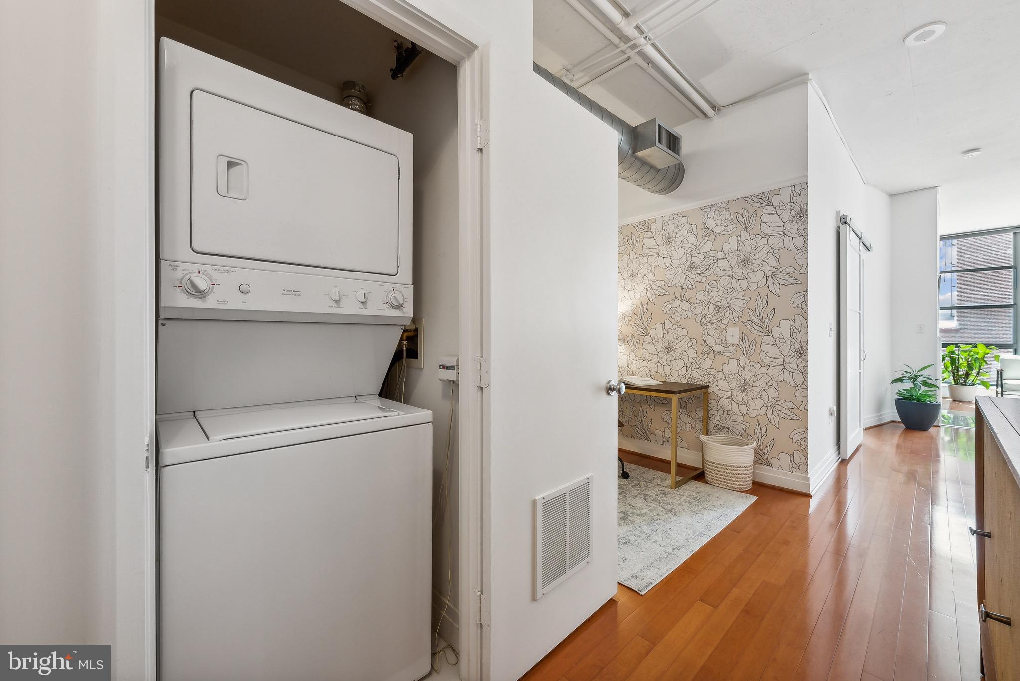 2020 12th St NW #418