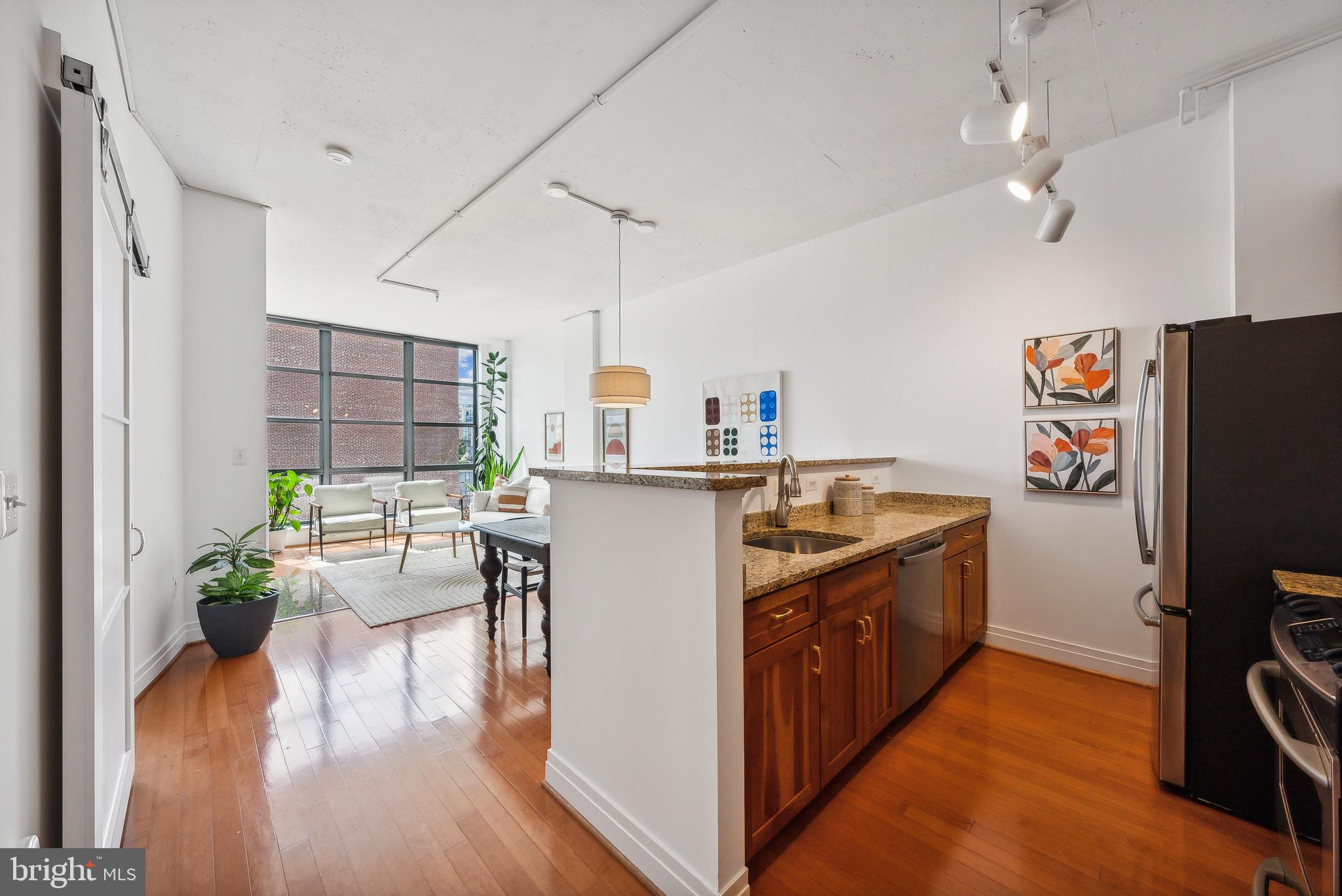 2020 12th St NW #418