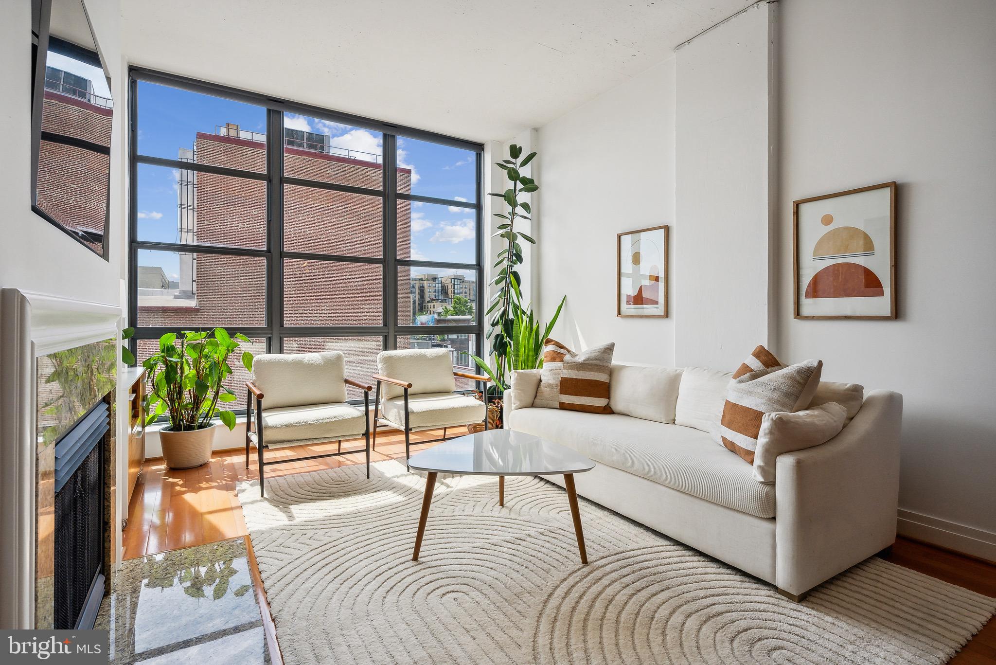 2020 12th St NW #418