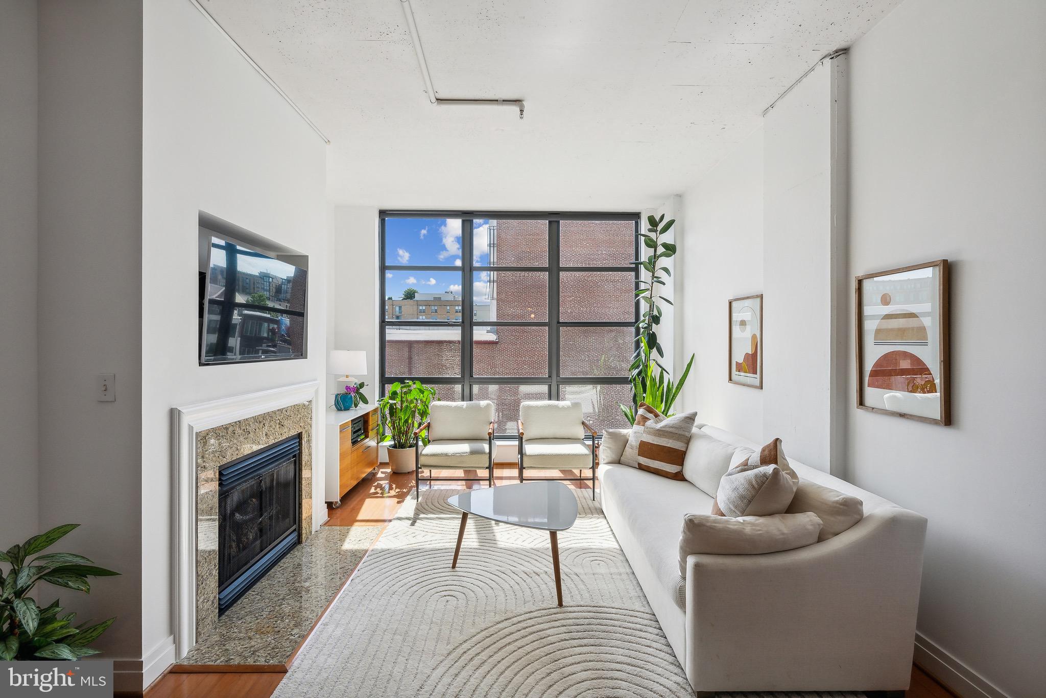 2020 12th St NW #418