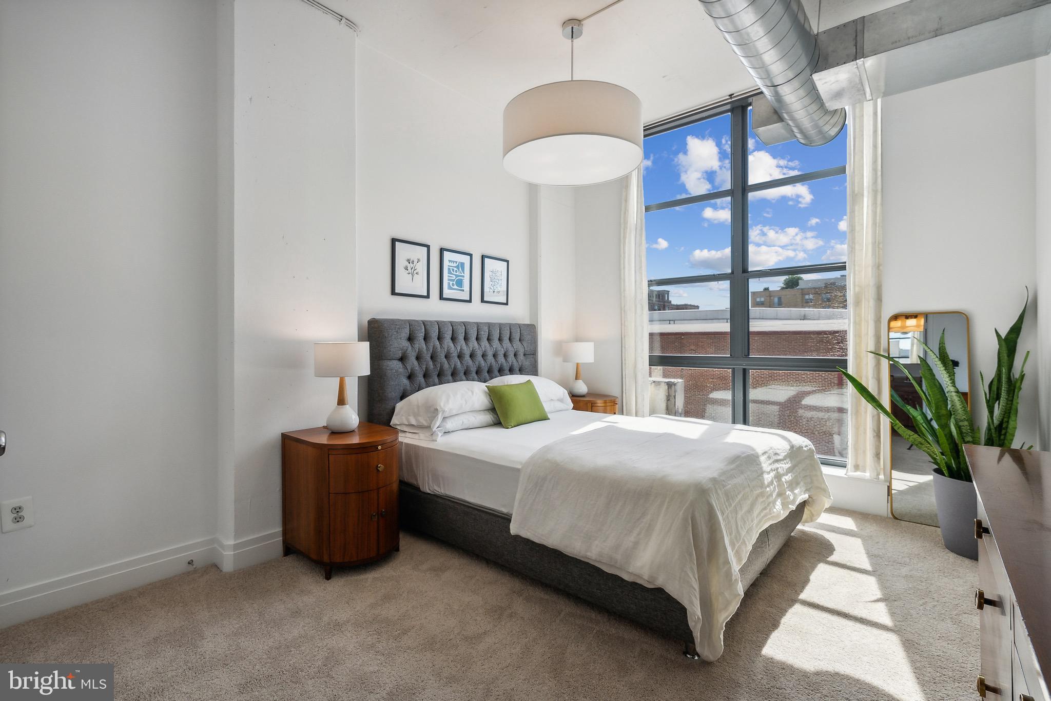 2020 12th St NW #418