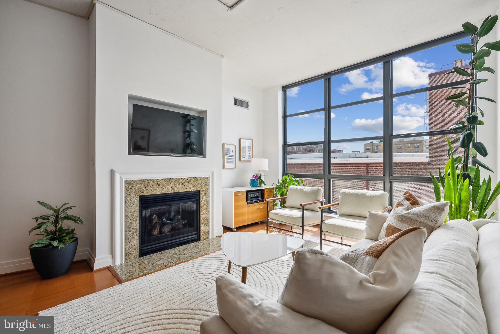 2020 12th St NW #418