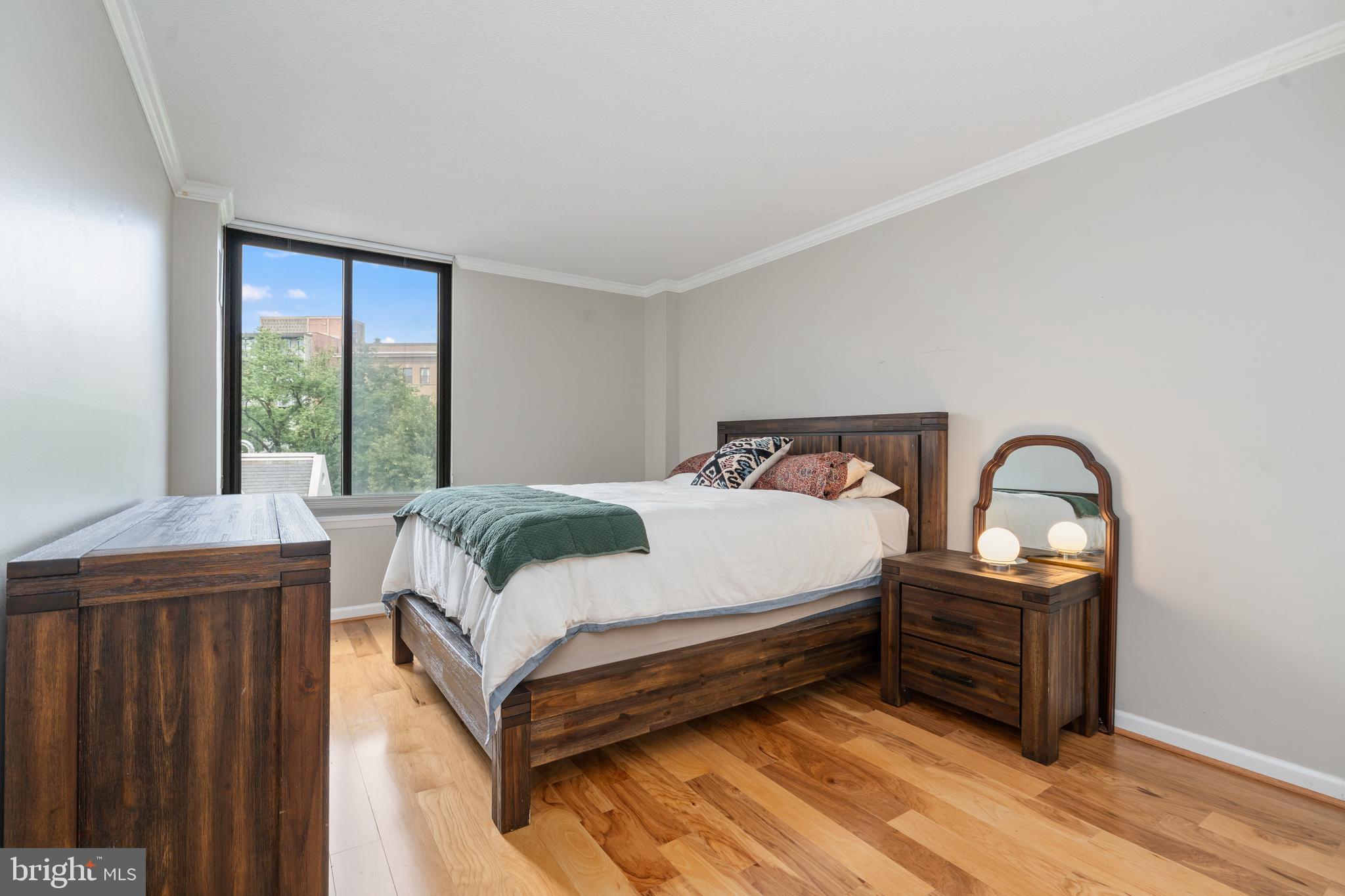 1301 20th St NW #607