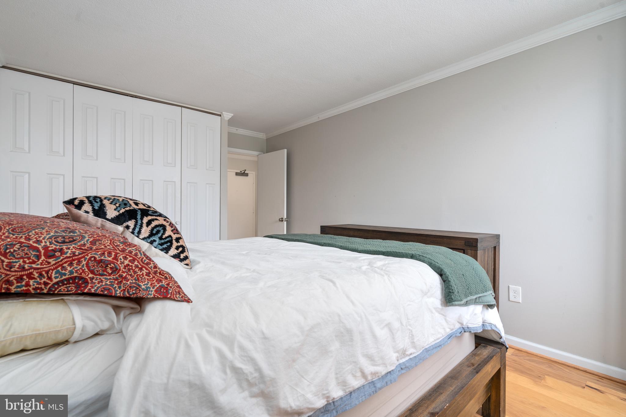 1301 20th St NW #607