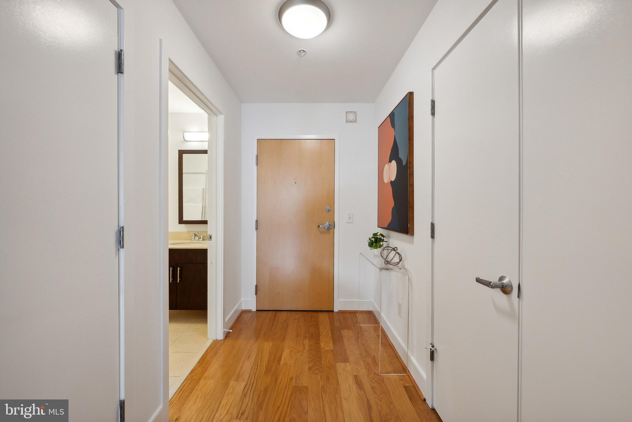910 M St NW #609