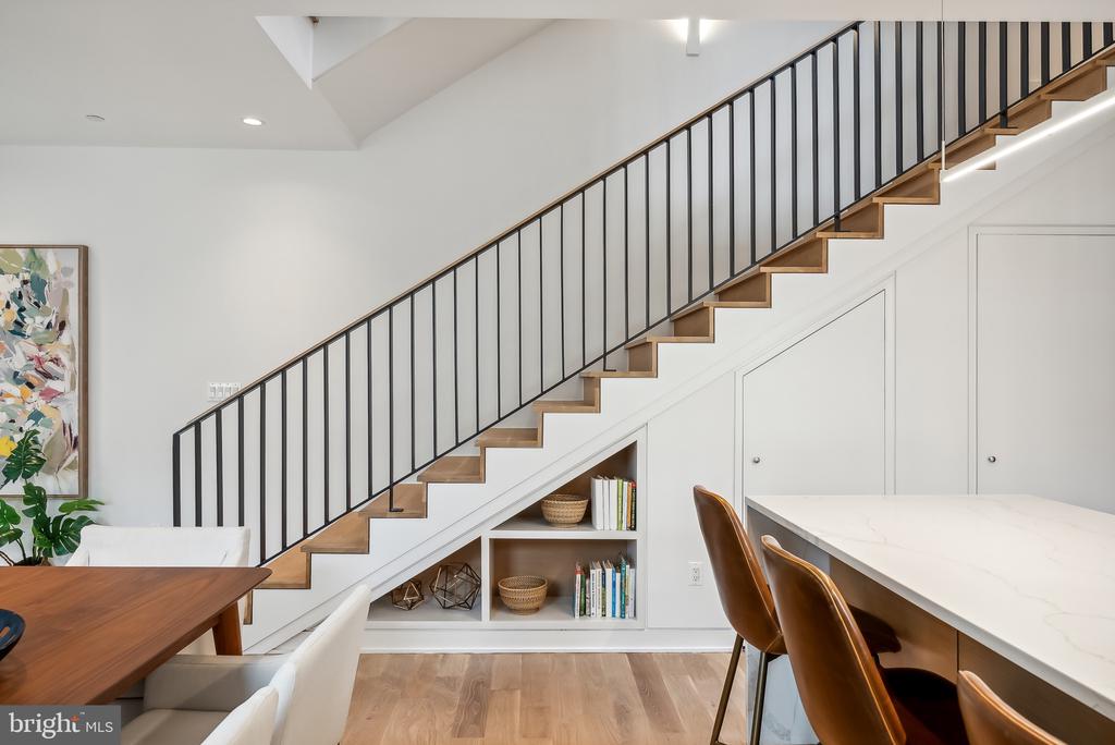 131 W St NW