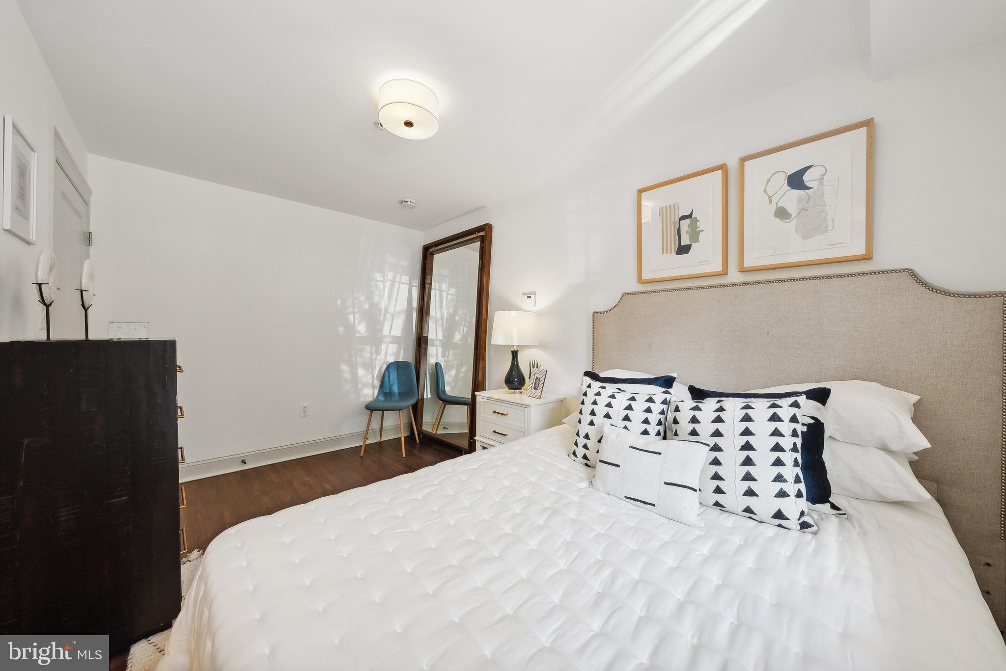 1354 Euclid St NW #101b