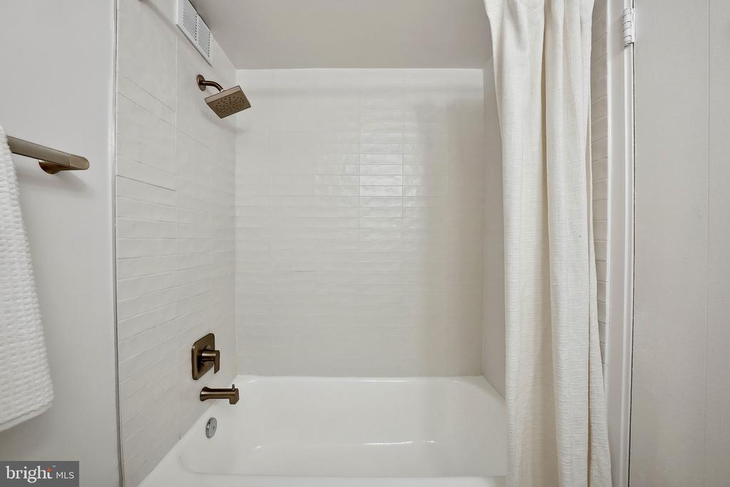 1711 Massachusetts Ave NW #732
