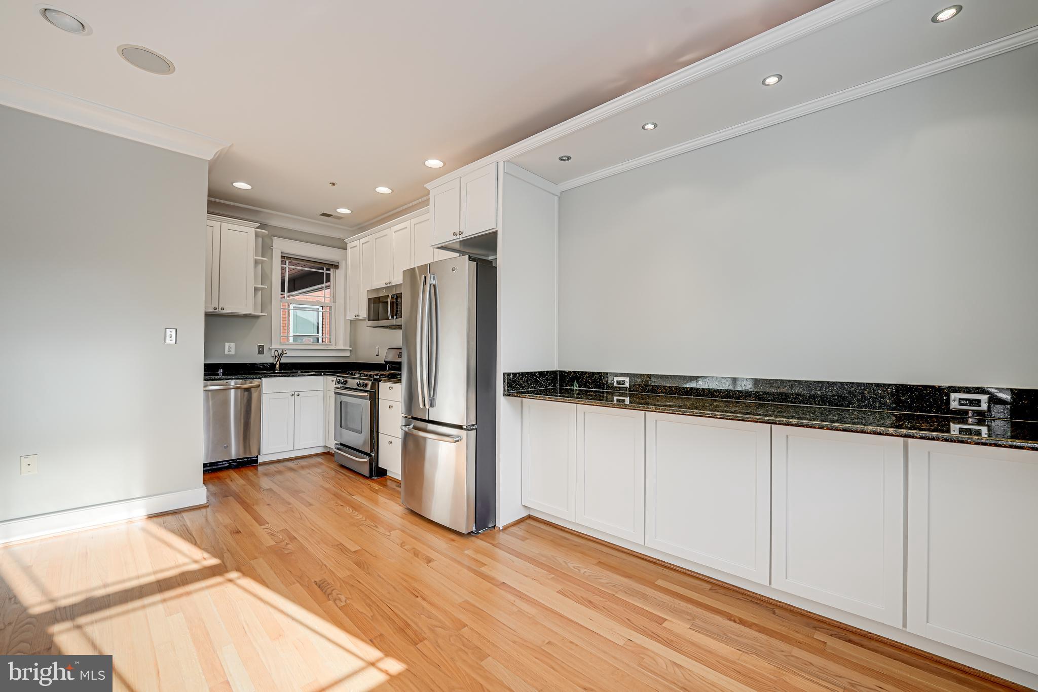 1408 10th St NW #302