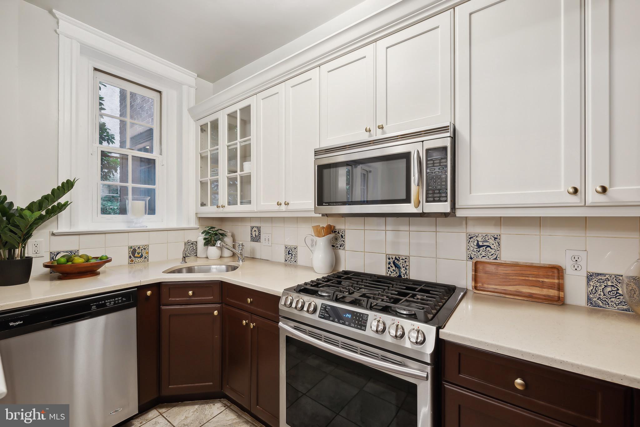 1835 Phelps Pl NW #23