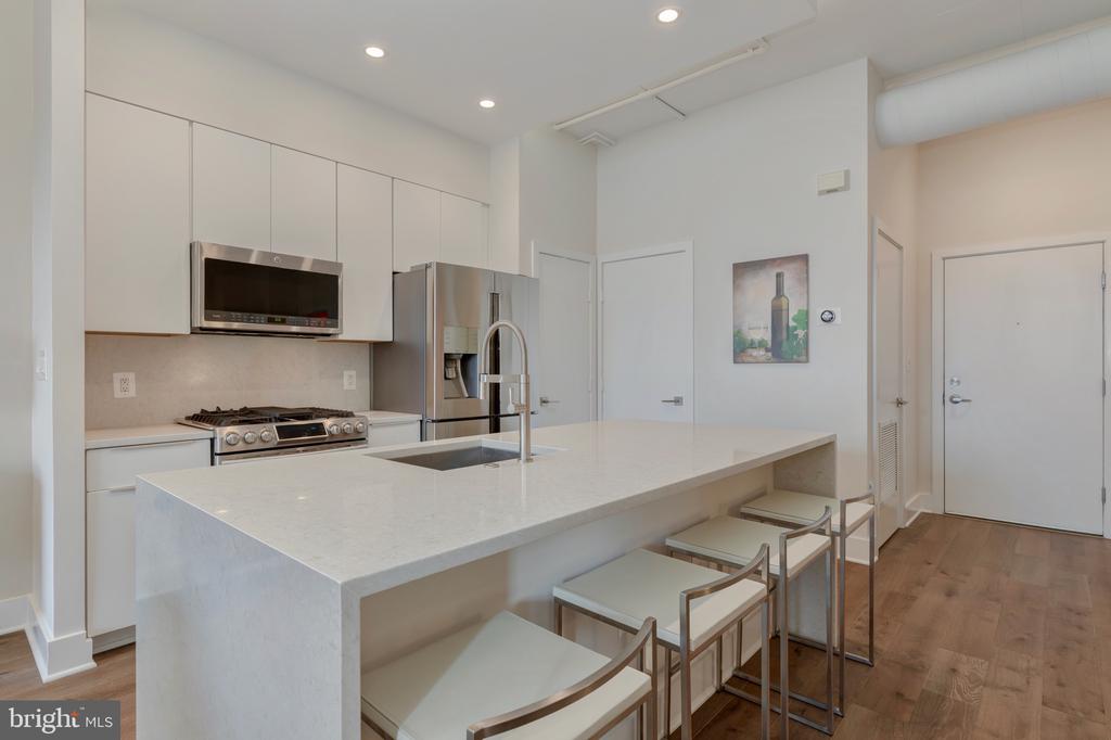 2020 12TH ST NW #417