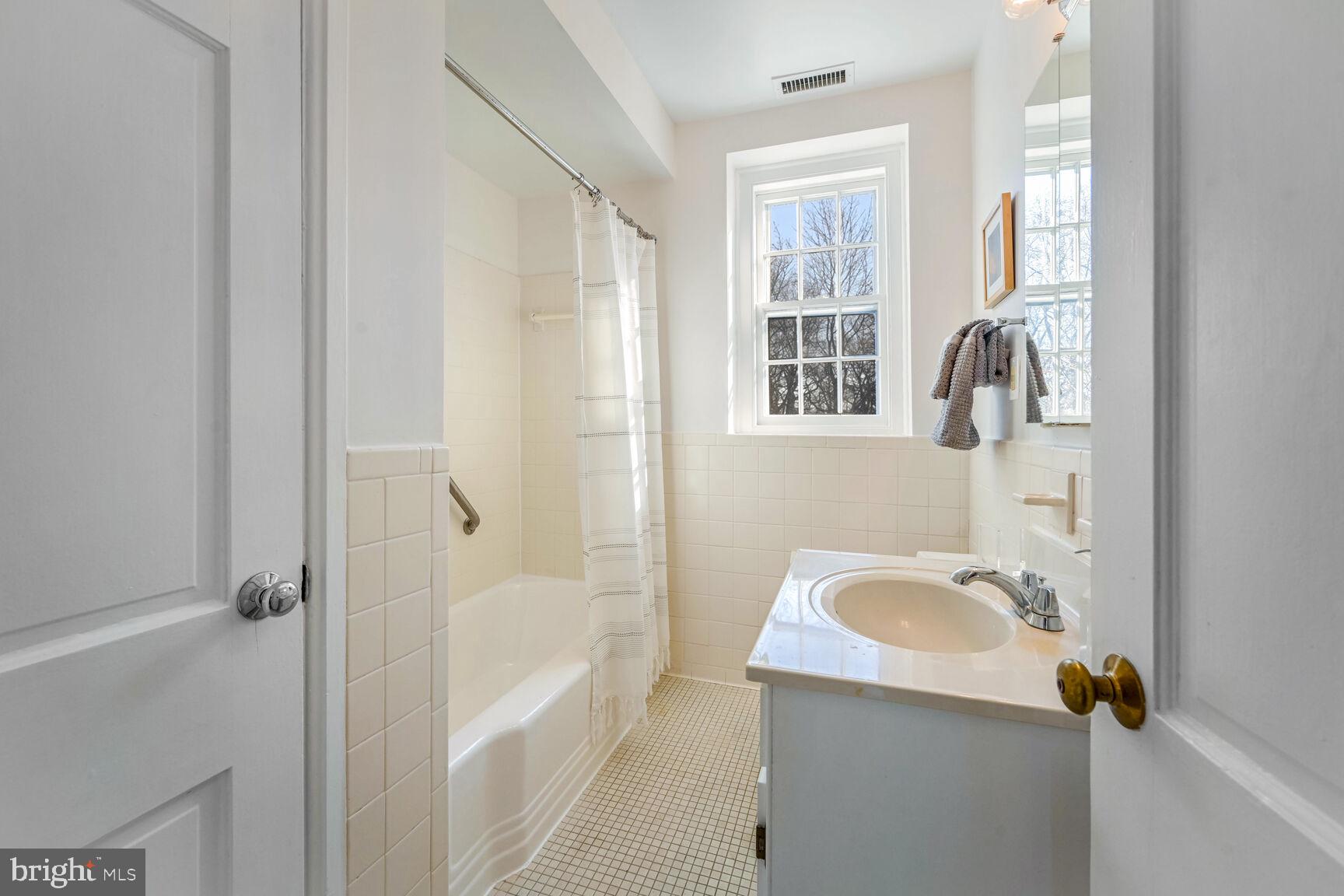 3940 Langley Ct NW #E635