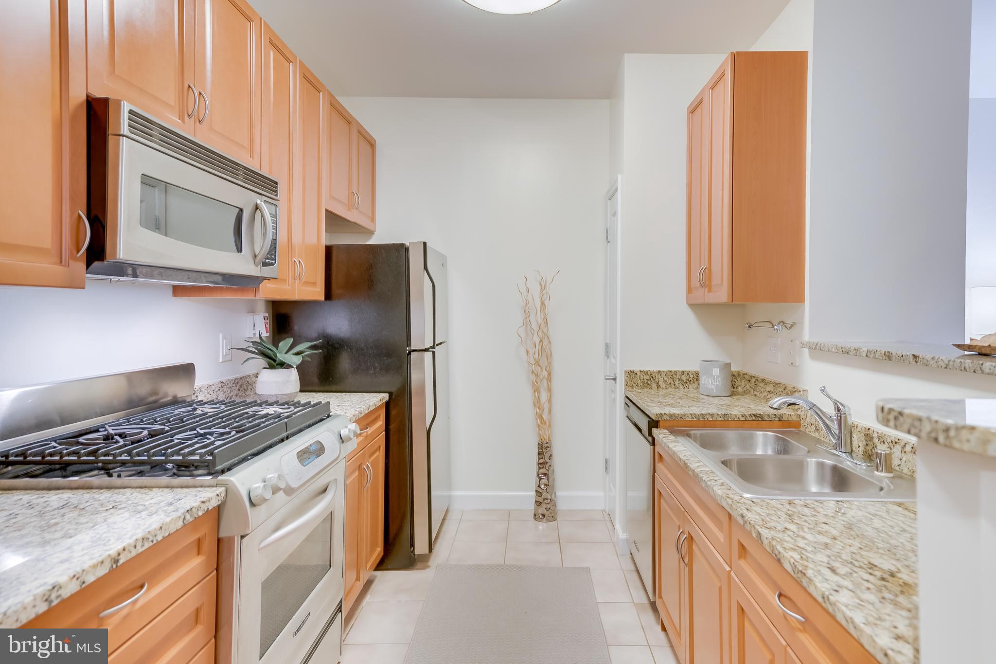 1111 25th St NW #909