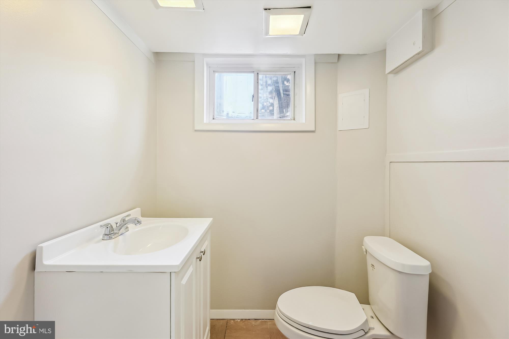 4522 Albemarle St NW