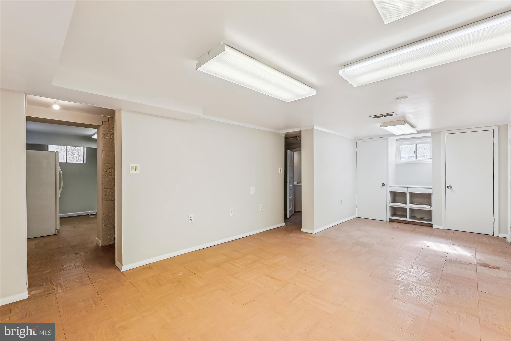 4522 Albemarle St NW