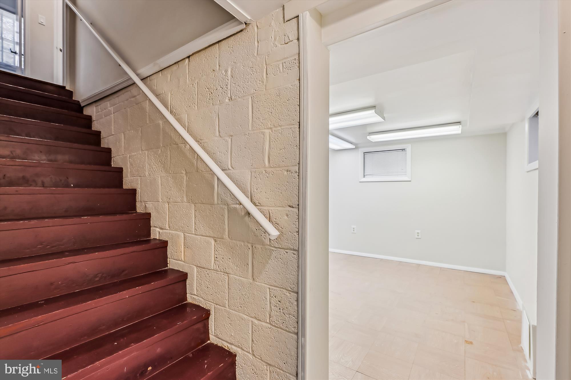 4522 Albemarle St NW