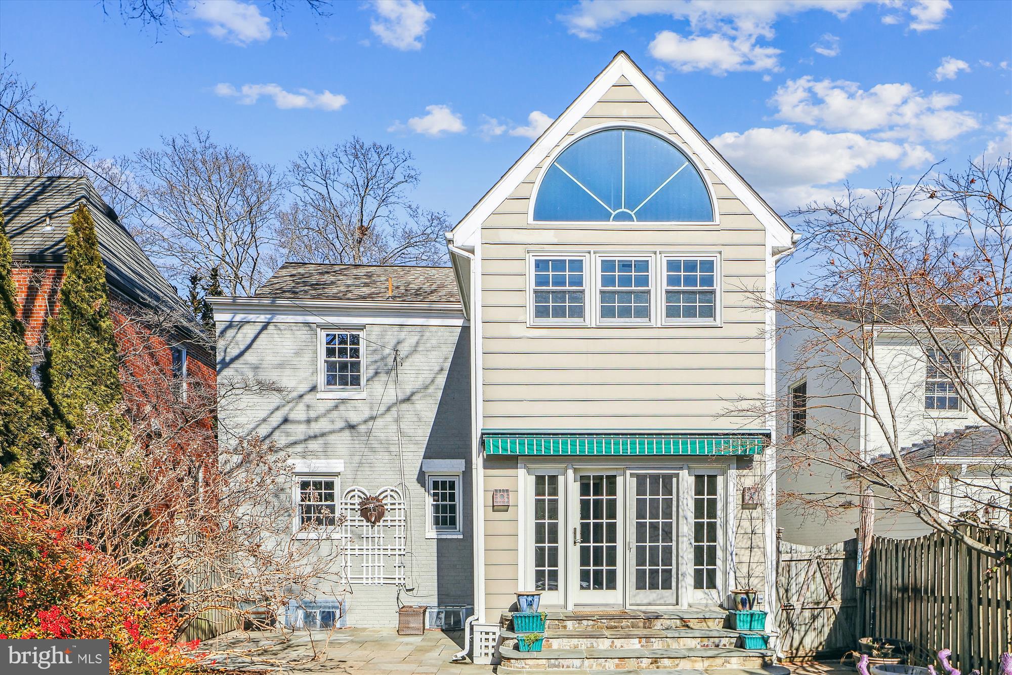 4522 Albemarle St NW