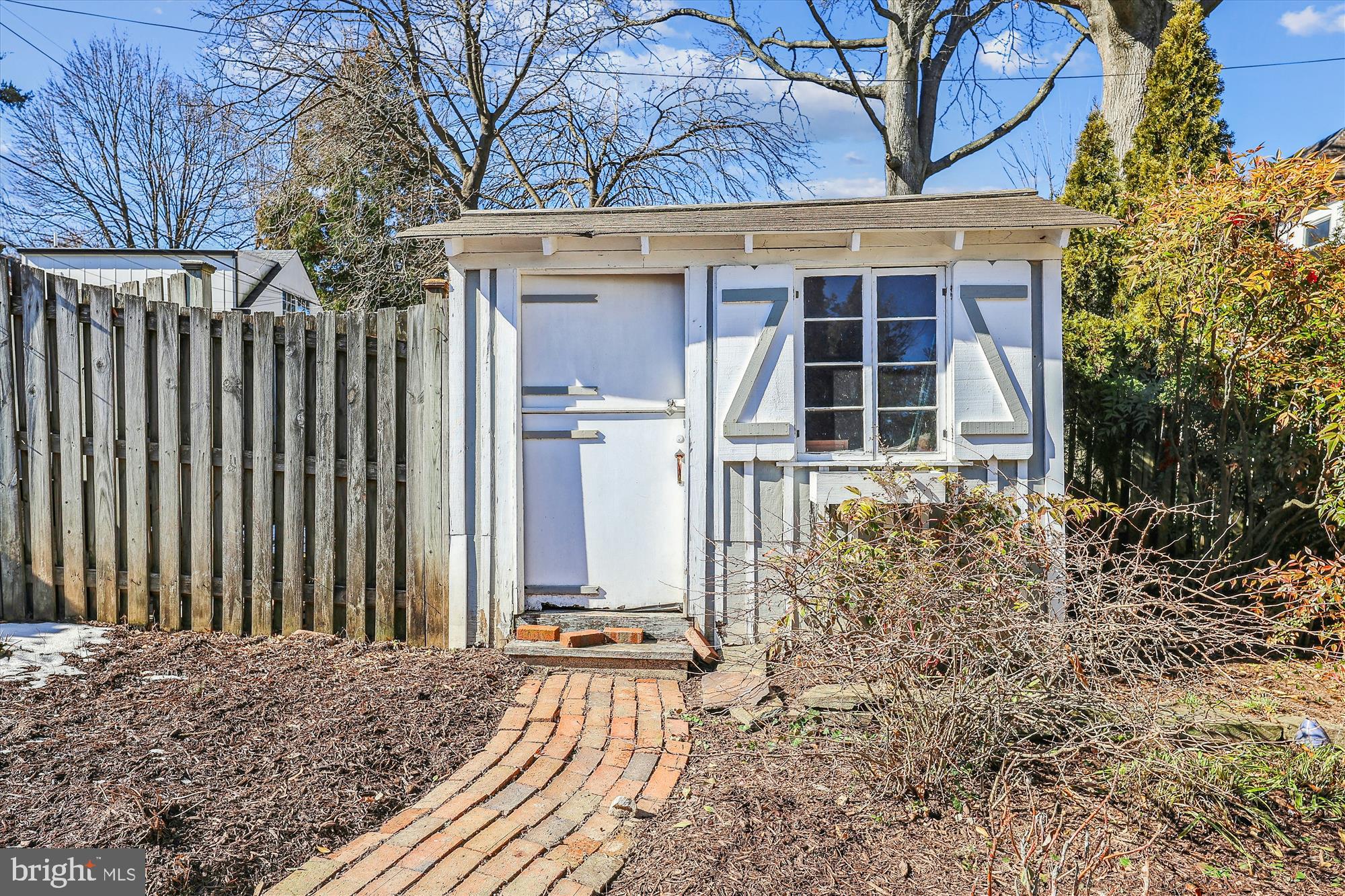 4522 Albemarle St NW