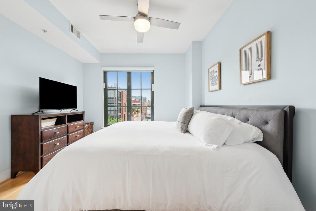 910 M St NW #310