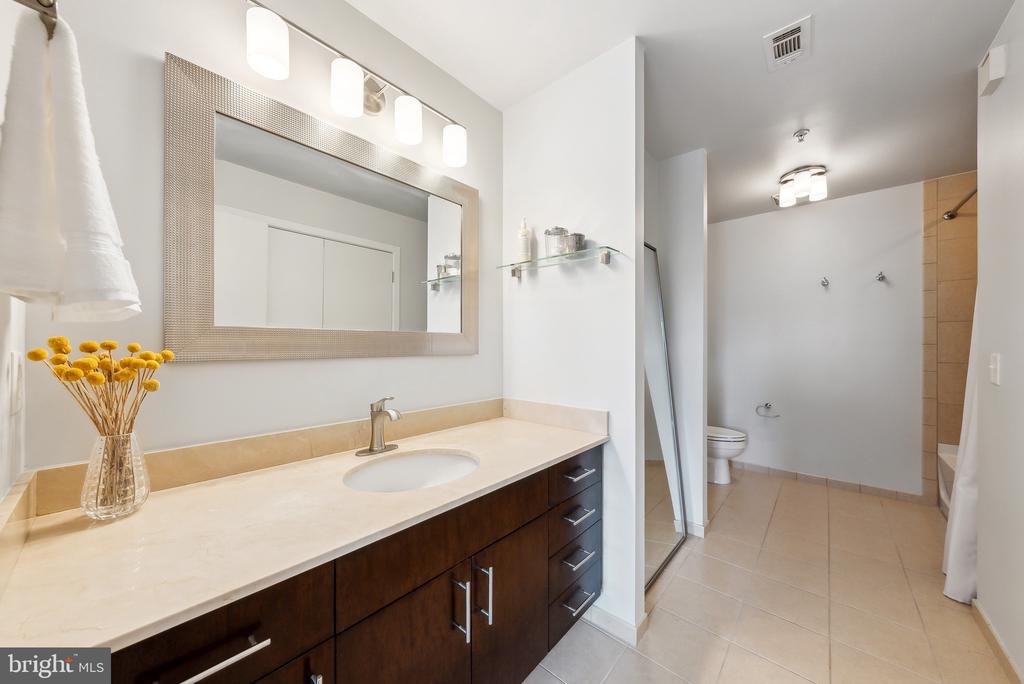 910 M St NW #310
