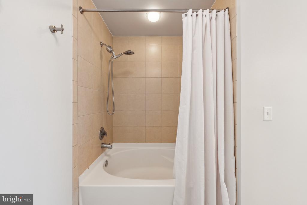 910 M St NW #310
