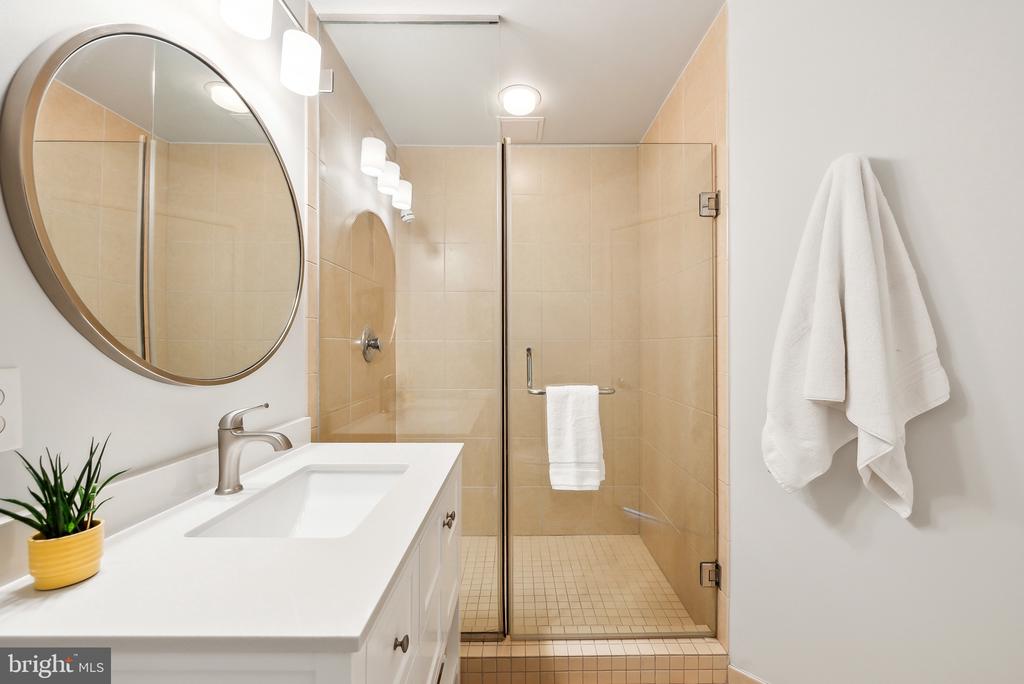 910 M St NW #310