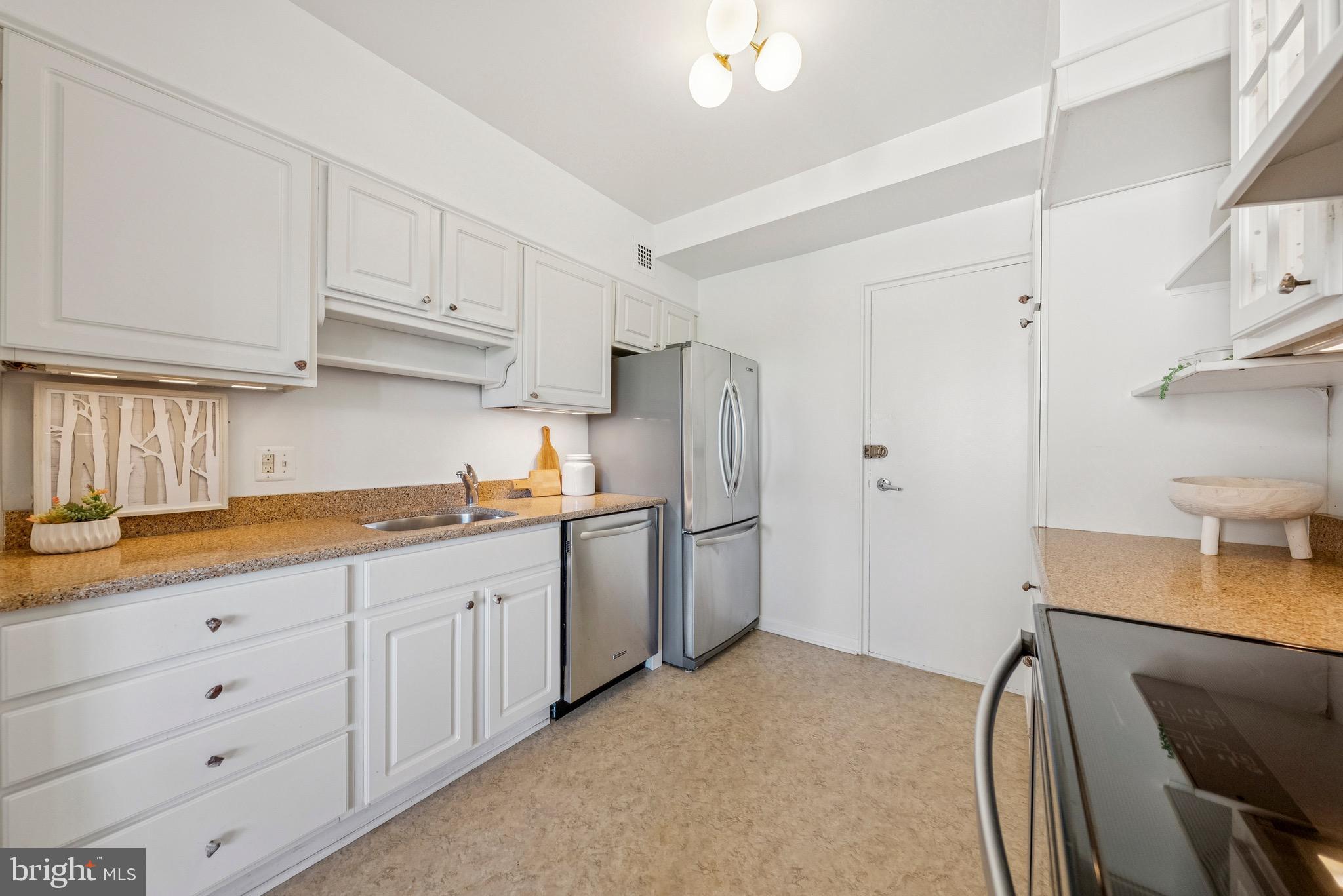 4740 CONNECTICUT AVENUE NW 709