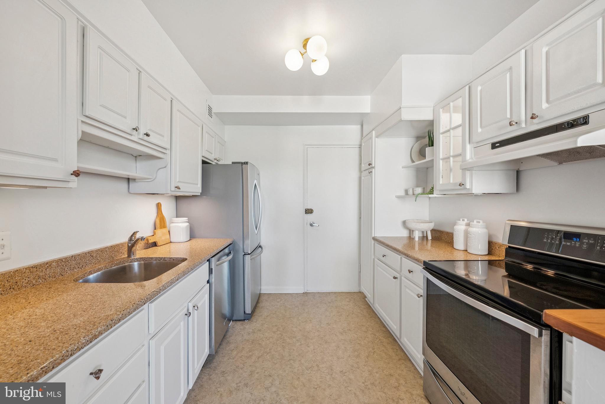 4740 CONNECTICUT AVENUE NW 709