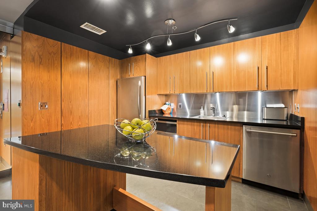 1133 14TH STREET NW 1103