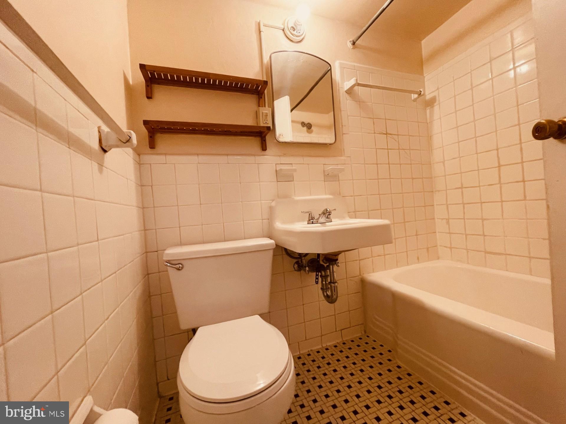 1801 CLYDESDALE PLACE NW 316