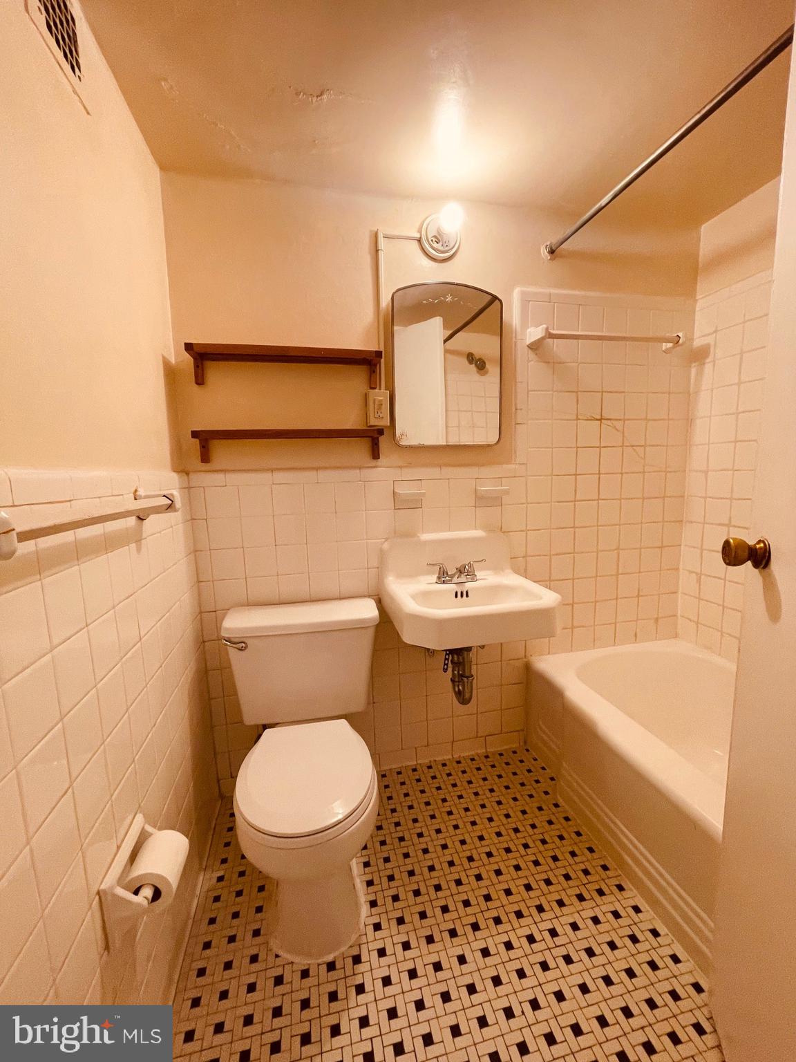1801 CLYDESDALE PLACE NW 316