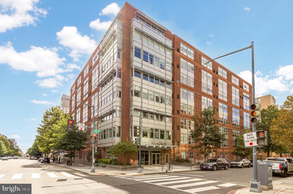 1300 N STREET NW Unit: 814