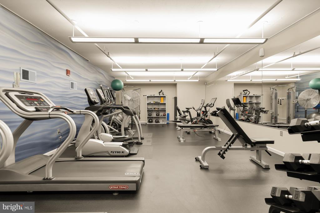 1300 N STREET NW Unit: 814