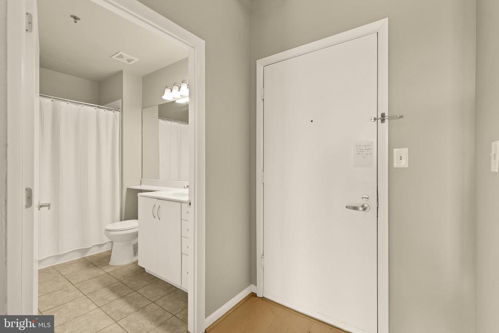 1300 N STREET NW Unit: 814