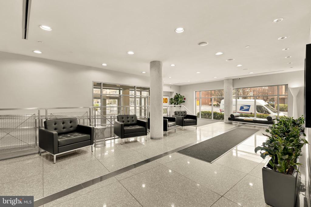 1300 N STREET NW Unit: 814