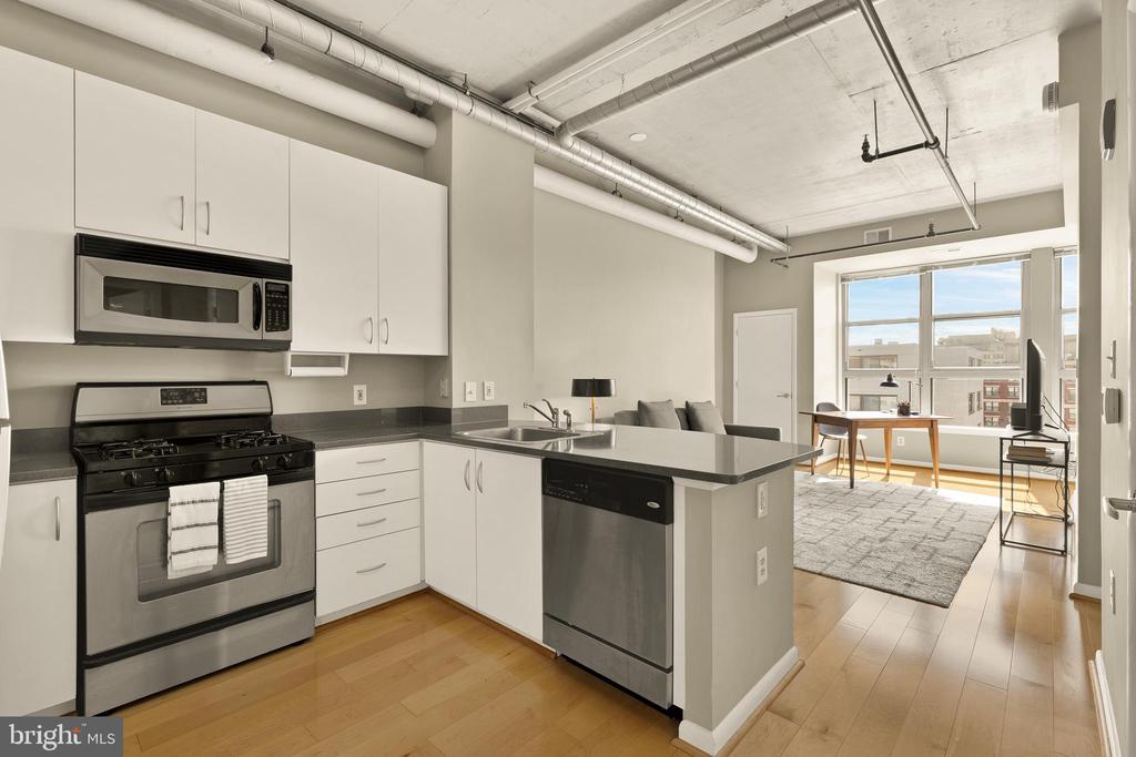 1300 N STREET NW Unit: 814