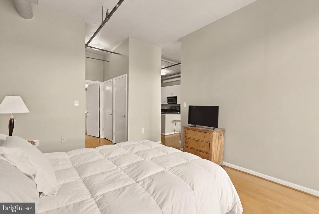 1300 N STREET NW Unit: 814