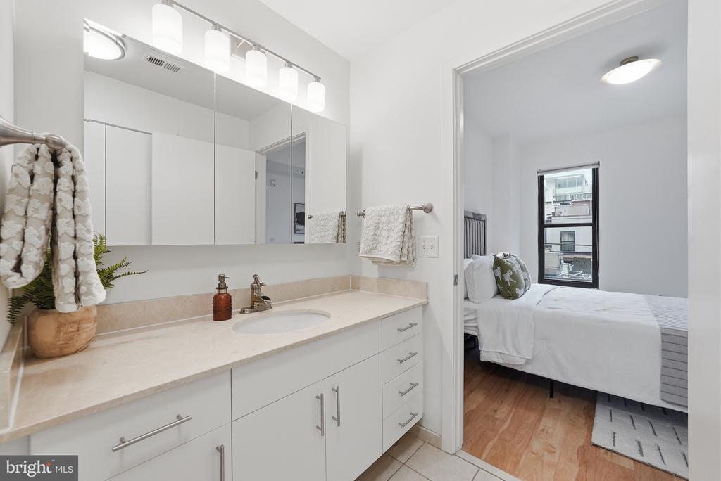 910 M STREET NW 203