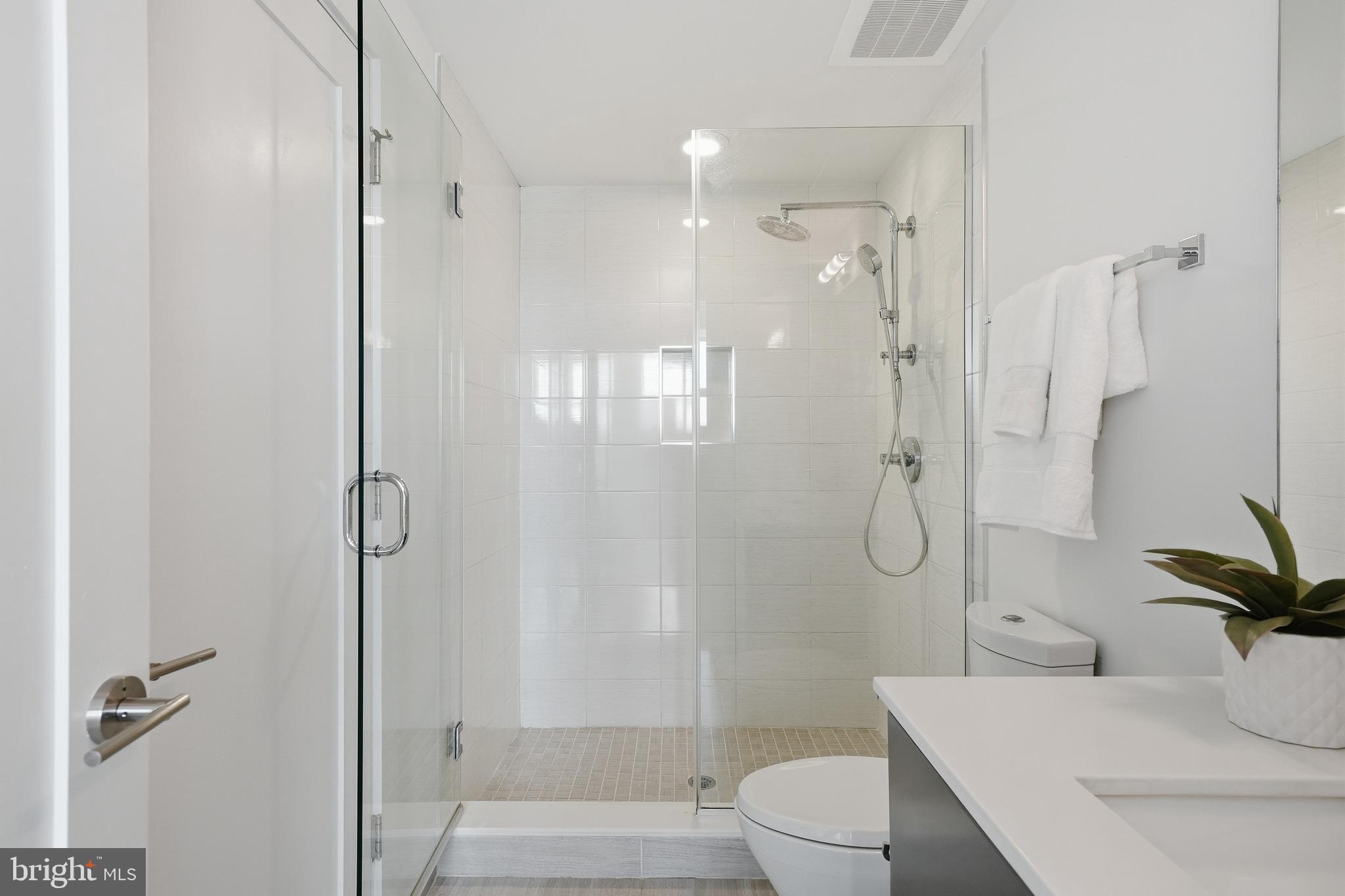 2337 CHAMPLAIN STREET NW 305