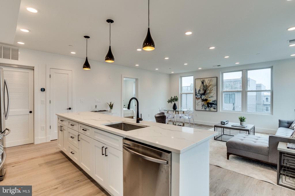 646 NEWTON PLACE NW Unit: 303